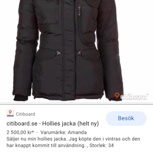 Hollies jacka - Säljer min hollies jacka pga att jag tröttnat på den stl 38, kan absolut sänka priset vid snabb affär eftersom den saknar en dragkedja och inner fickan är sönder så säljer jag den billigt 