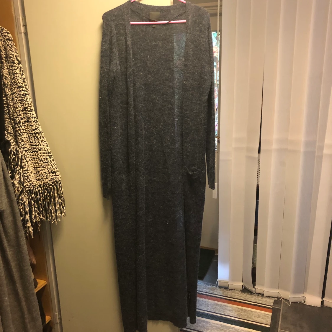 Lång mörk blå och grå färg  - 90