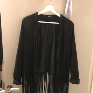  - Frans jacka i fejk mocka  Fint skick  Hämtas i Fisksätra  Om skickas betalar mottagaren frakten 