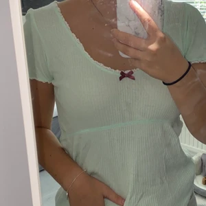 Odd Molly tröja  - En mintgrön odd Molly tröja, jätte fin färg och är i storlek 1 vilket motsvarar xs-m.