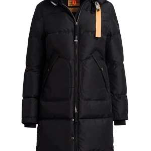 Parajumper - Strl XS passar S. Jättefin i skick, inga slitningar eller andra konstigheter på jackan. Årsmodell 2017/2018. Finns i Stockholm, kan även fraktas om köpare står för frakten. Skriv om du är intresserad 