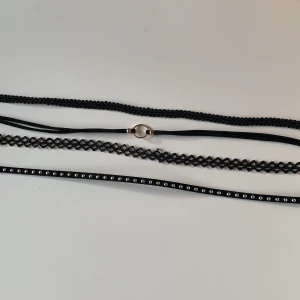 Svarta chokers  - Aldrig använda. 10kr/st eller alla för 20kr.