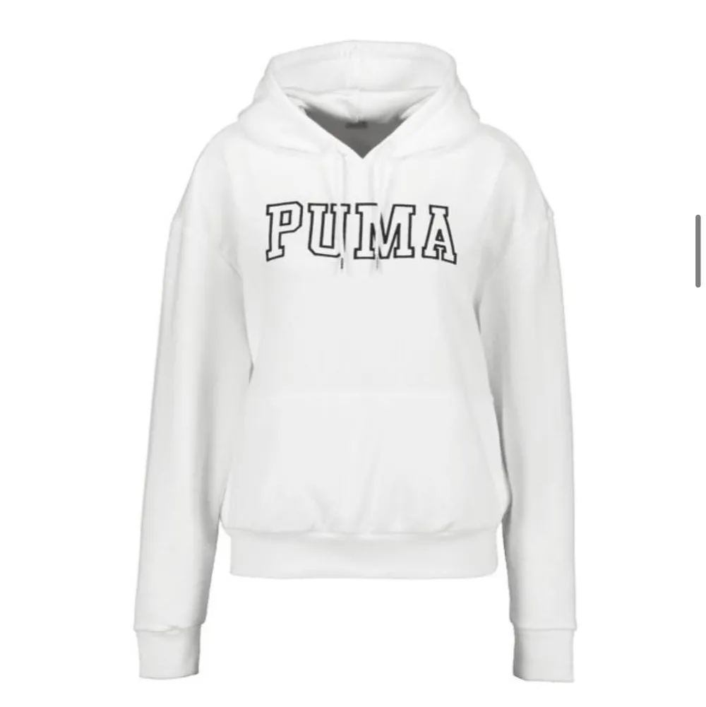 Supermysig hoodie från Bianca Ingrossos Puma-kollektion, köpt förra året för 599kr men är sparsamt använd🤍🤍 säljer pga är inte min stil och kommer inte riktigt till användning, frakt tillkommer🦋 (ansvarar inte för postens slarv). Hoodies.