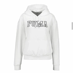 vit puma hoodie  - Supermysig hoodie från Bianca Ingrossos Puma-kollektion, köpt förra året för 599kr men är sparsamt använd🤍🤍 säljer pga är inte min stil och kommer inte riktigt till användning, frakt tillkommer🦋 (ansvarar inte för postens slarv)