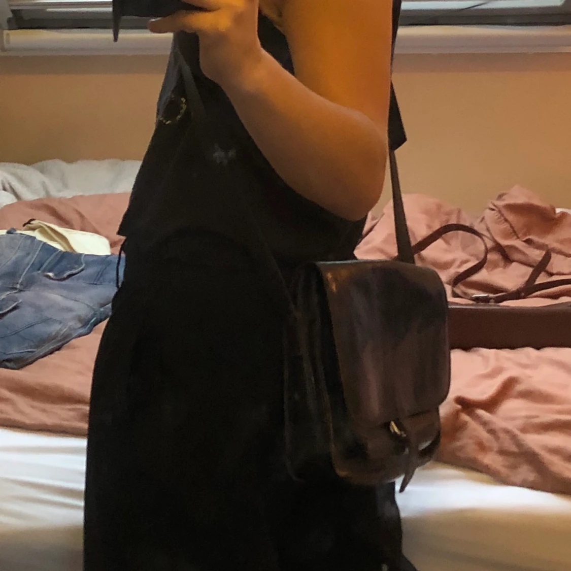 Svart skinn axelväska