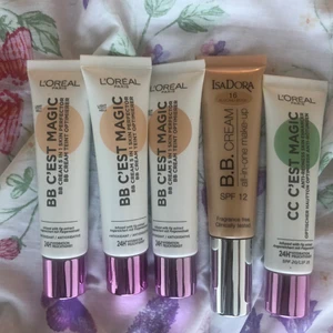 Oanvända olika BB creams  - 3 bb creams 2 i färgen light och en i medium och en grön cc cream från l’oreal (cc cream testad 1 gång) och en bb cream från IsaDora i färgen 16 almondbeige. Säljer bb creams och cc creamen 70 kr inkl frakt 
