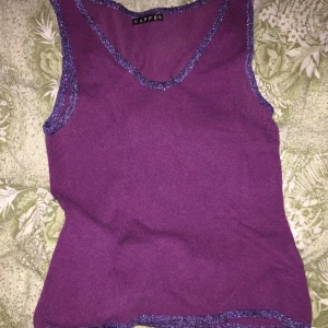 ☠️ - Köpt på secondhand men i fint fint skick! Om ni har frågor kontakta mig!💋