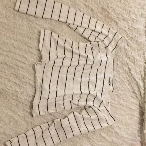  - Tröja från NAKD. Aldrig använd 