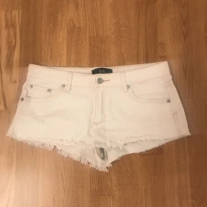  - Byxor köpt i Australia är för små nu! 