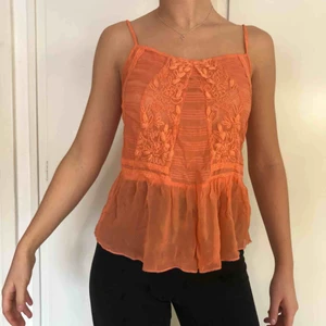  - Linne från Zara TRAFALUC, orange, tunn i fin kvalitet 