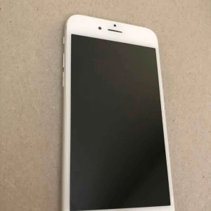  - iPhone 6S, 16GB, olåst och laddare med följer 😍