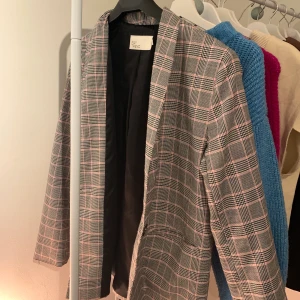 Kavaj - Kavaj från Nelly , strl m men passar mig med xs/s:)