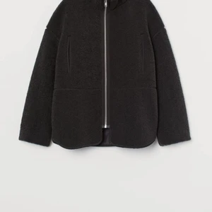 Söker!!!! Pilejacka h&m  - Söker pilejacka Strl L