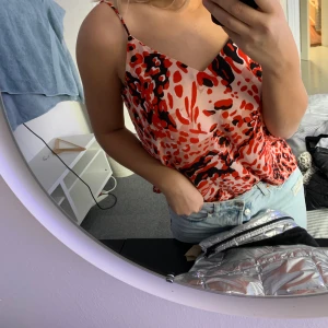 Gulligt linne - Jättegulligt linne, passar till mycket💕😋 