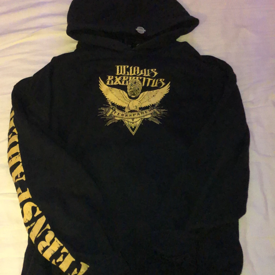 Oversized svart hoodie med tryck