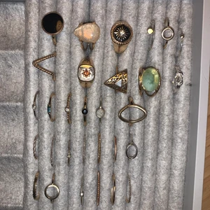 Ringar i olika storlekar - Ringarna kostar mellan 5-10kr styck, skriv i dm för exakt pris!!🥰 frakt 11kr