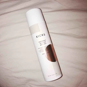  - Helt ny och oanvänd brun utan sol från kicks (nypris 199kr) säljs för 100kr + 30kr frakt.