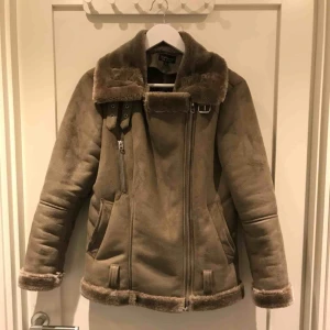  - topshop jacka nästan oanvänd