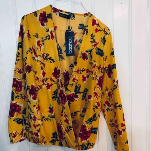  - Helt nu tröja från boohoo