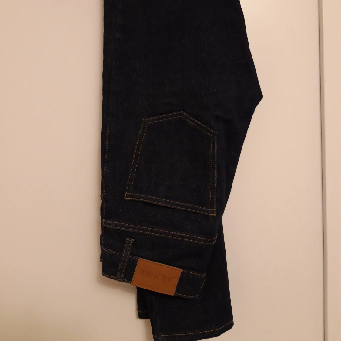 Mörkblåa jeans strl 25/32 - 91
