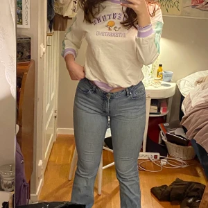 80-tals tröja - Dm för mer info eller bilder;) Köpare står för frakt