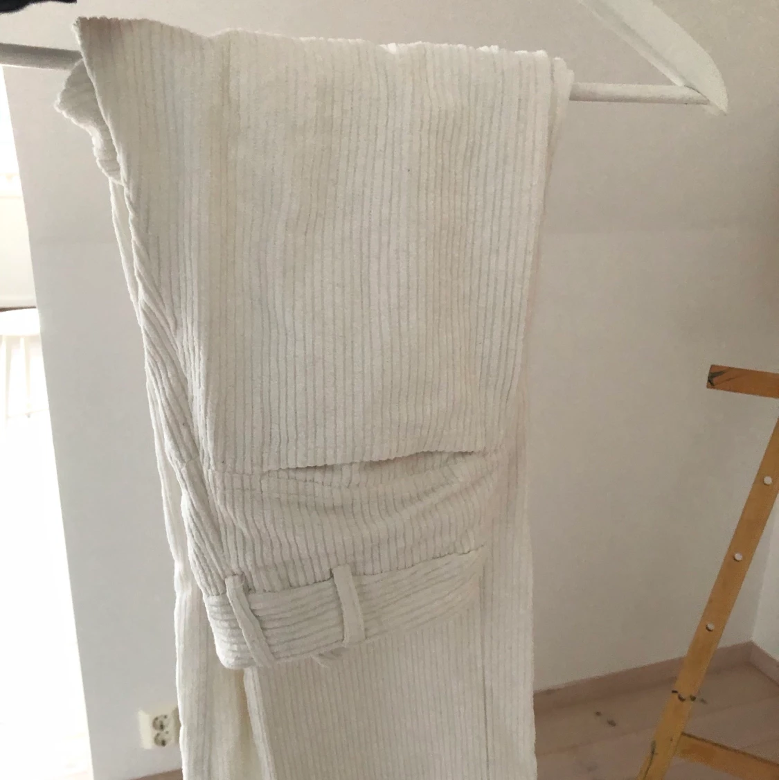 Vita Manchesterbyxor