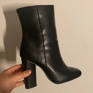 Missguided boots - Bara använda inomhus för fotografering. Hög klack, Storlek 36. 