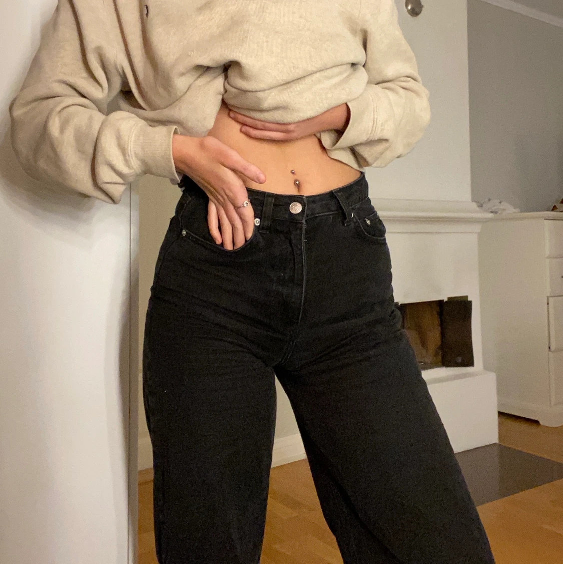 Utsvängda byxor från nakd