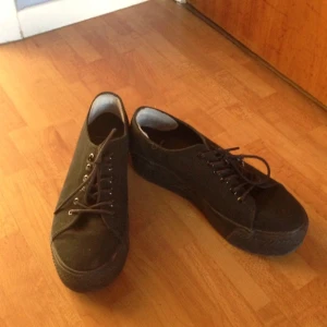 Mycket snygga skor från vagabond. Jag måste tyvärr sälja den pga fel storlek. 
 - Mycket snygga skor från vagabond. Jag måste tyvärr sälja den pga fel storlek.  