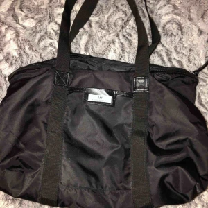  - Är inte helt säker på storleken men vet att det inte är den största. Använder inte längre och säljer därför.