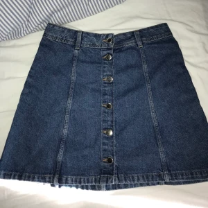 Kjol - Kjol för 60kr inkl frakt