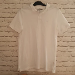 Jack&Jones  - Super fin pike tröja i storlek M men sitter mer som en större S. 