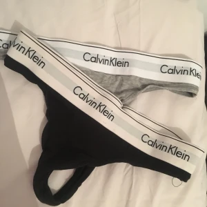  - Aldrig använda,köpta från NK Stockholm,frakt ingår  Nypris:500kr Möts upp i centrala stockholm