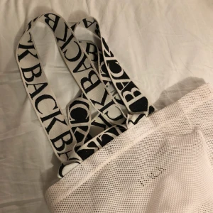  - Back väska, fint skick, köparen står för frakt. 