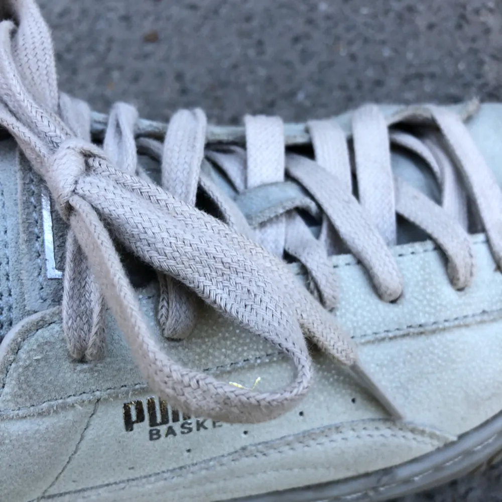 PUMA BASKET PLATFORM säljs pga för stora! Använda 5 gånger och därmed i gott skick. Nypris 900 mitt pris 370:-. Skor.