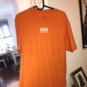  - Vans t-shirt som aldrig är använd 😊