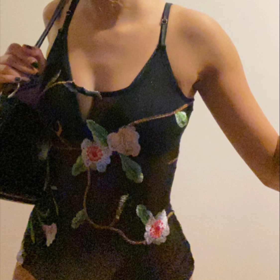 Festlig broderad mesh topp body 