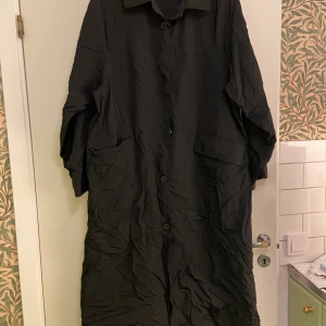 Kappa - Tunn kappa, kan användas som klänning, Nylon