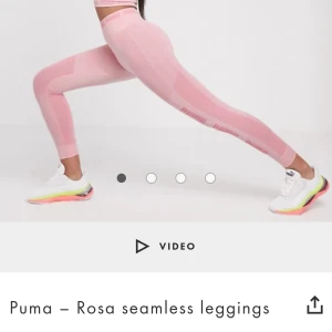 Puma tights  - Träningstights från Puma i ljusrosa. Framhäver benens muskler väldigt snyggt. Köpta secondhand av en tjej som använt de 2 gånger. Tyvärr är de för stora i midjan för mig så behöver tyvärr sälja dem vidare. (Lånade bilder) 
