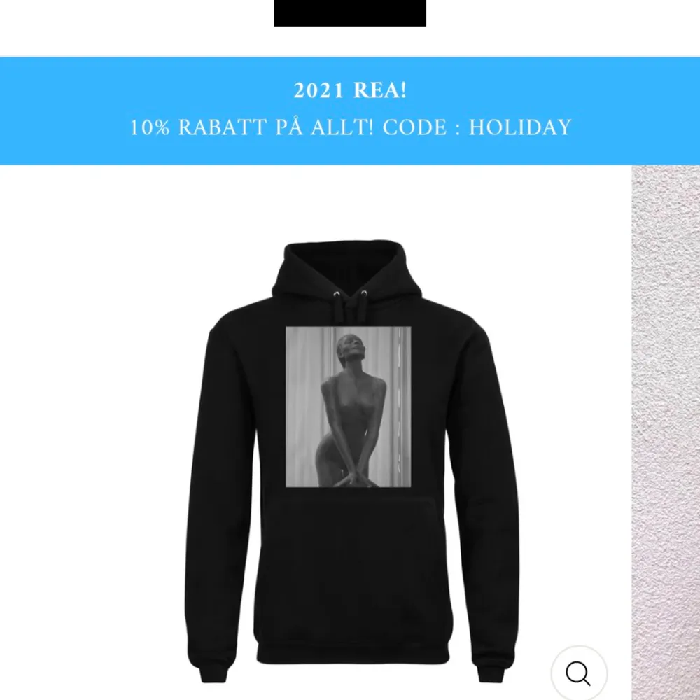 Söker dessa två hoodies i storlek s/xs/xxs och för ett rimligt pris.. Tröjor & Koftor.