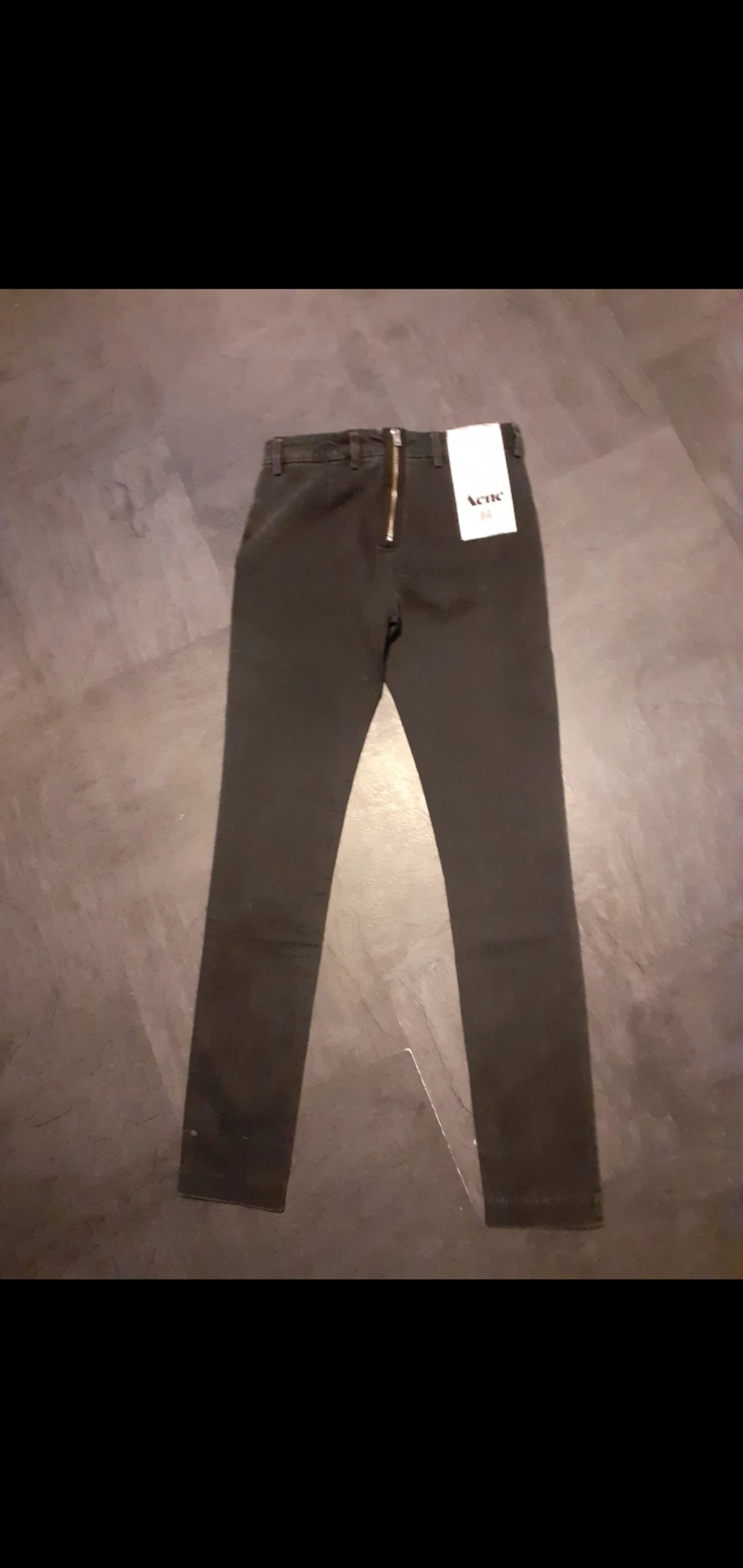 Nya oanvända ACNE jeans. - 90