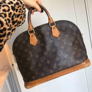  - Vintage Louis Vuitton Alma, finna kod och stämpel i väskan. Äkta 