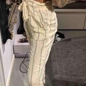  - Somriga, luftiga byxor, använda 1-2 ggr⚡️