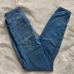  - Molly jeans  Storlek xs Använda 2 gånger 