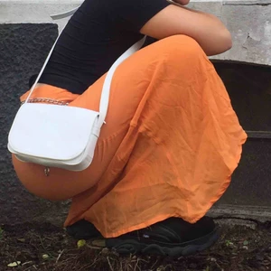  - Jätte fin kjol! Underbart skönt tyg dessutom🔥