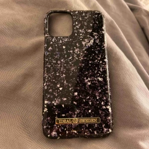  - Ett ideal of sweden skal till iphone 11 pro/XS Helt nytt och jag fick det i present men fick tyvärr till fel telefon! 