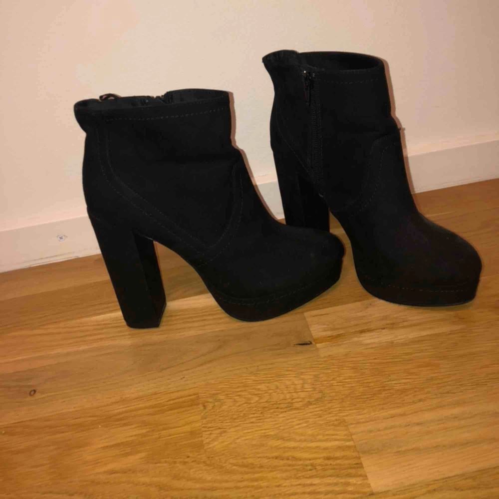 New heels from H&M. Size 37. Skor.