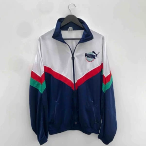  - Retro Puma tröja som är oversize💖 Frakt 39kr ✨