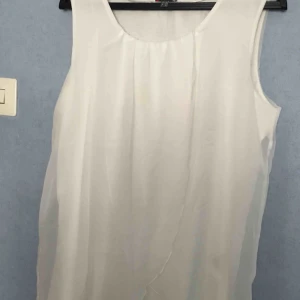  - jätte fin vit topp