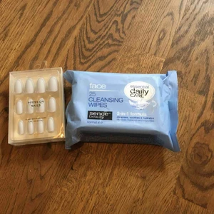  - Naglar 24 pack och avsninkningservetter 